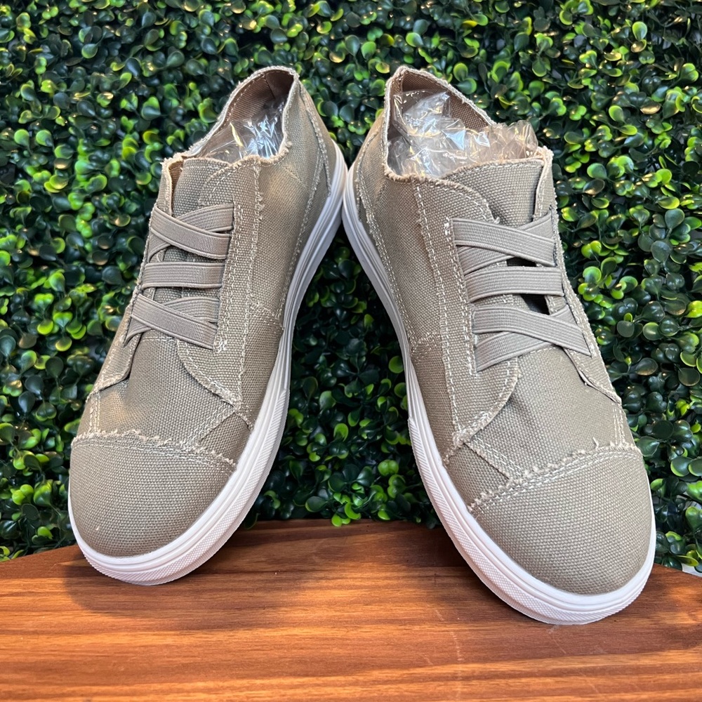 NEW Olive Green Elastic Lace Women’s Shoes- Size 8 - Picture 8 of 11